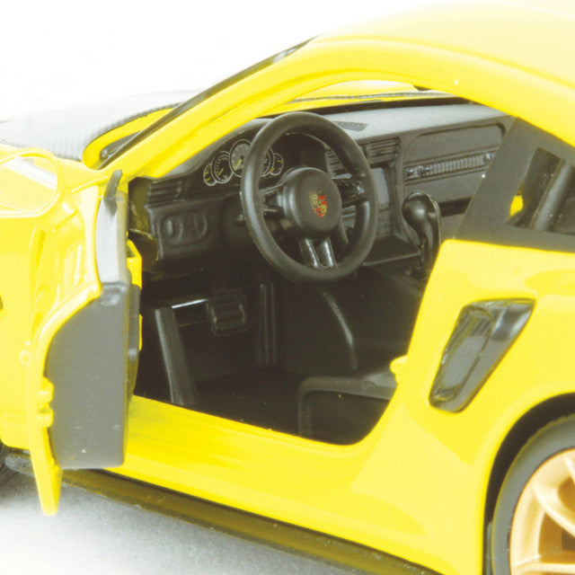 Porsche 911 GT2 RS 1:24 Scale Diecast Model Car Maisto
