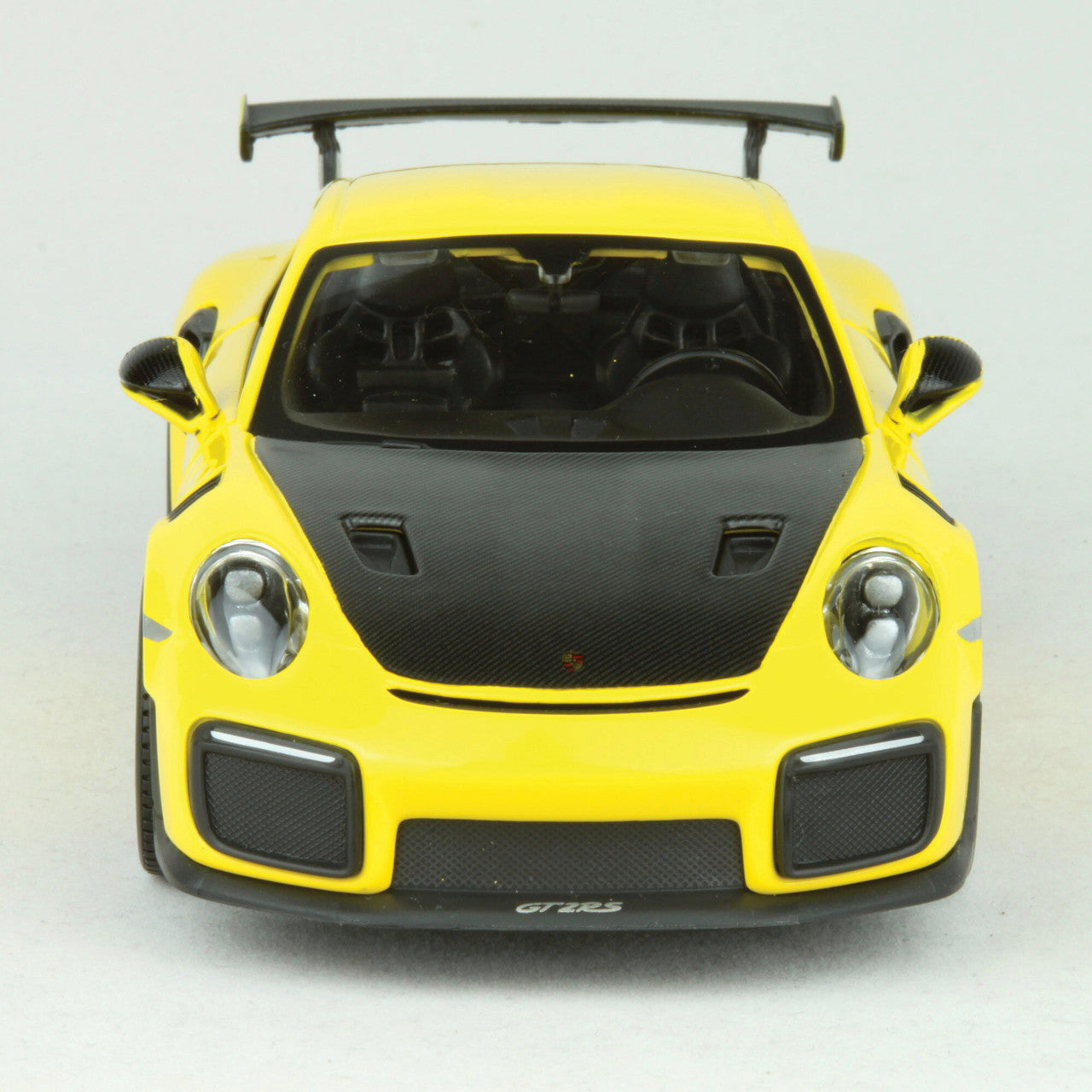 Porsche 911 GT2 RS 1:24 Scale Diecast Model Car Maisto