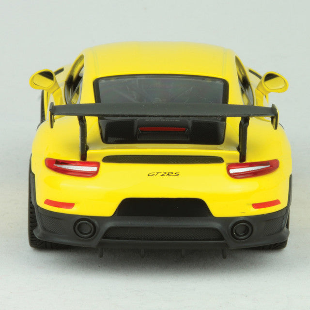 Porsche 911 GT2 RS 1:24 Scale Diecast Model Car Maisto
