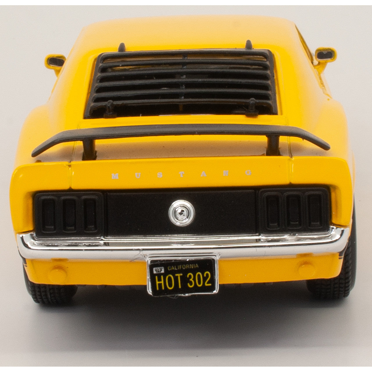 1970 Ford Mustang Boss 302 - Yellow or Green 1:24 Scale Diecast Replica Model Maisto